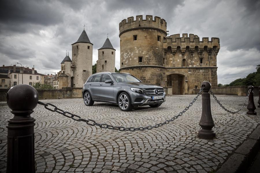  Mercedes-Benz GLC220 d 4Matic Off-Road 2015 года  (фото 11 из 24)